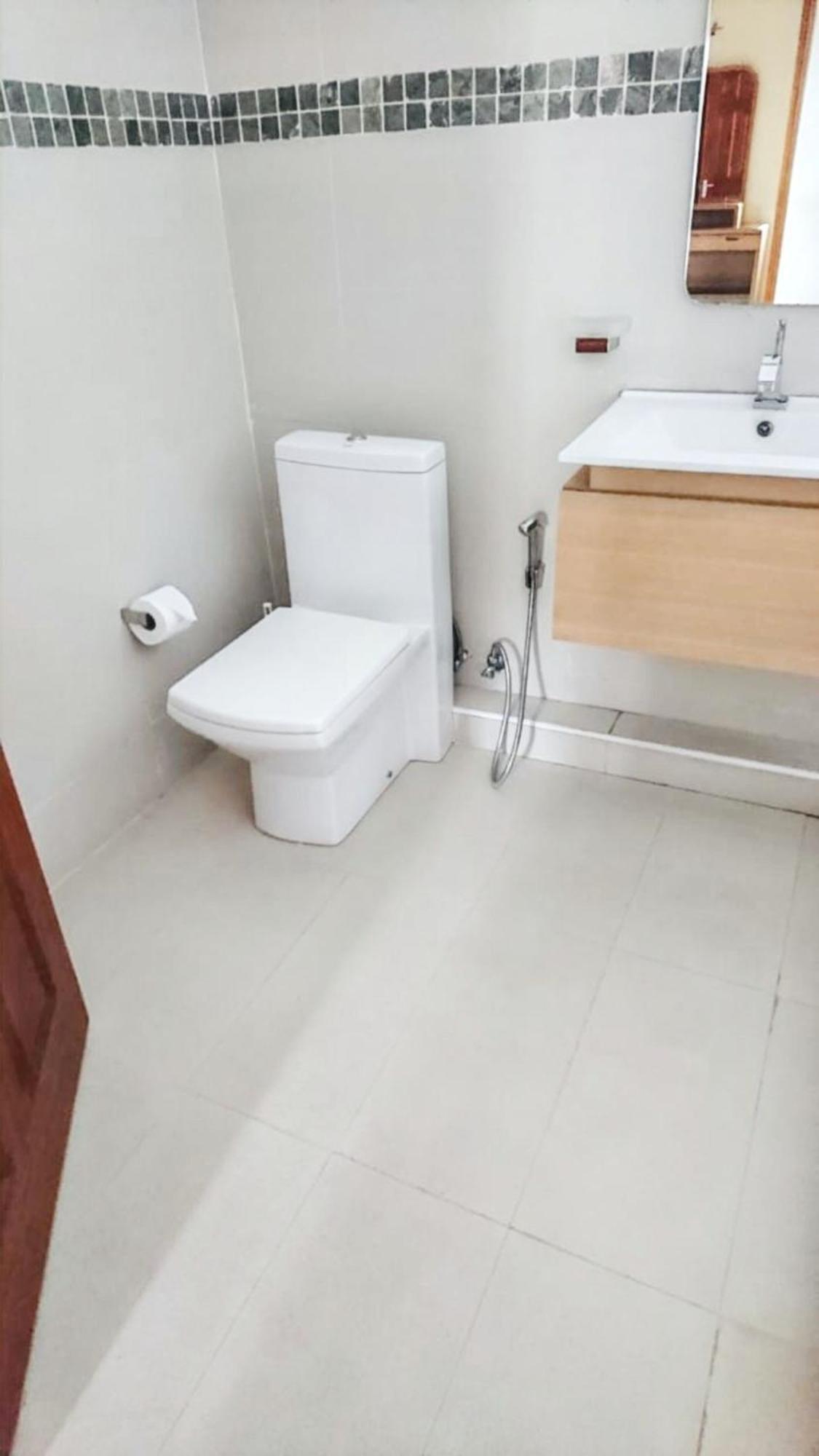 Spacious House In Flic En Flac With Shared Pool 외부 사진