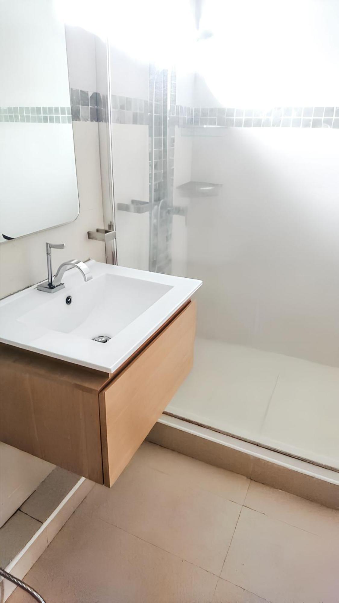 Spacious House In Flic En Flac With Shared Pool 외부 사진