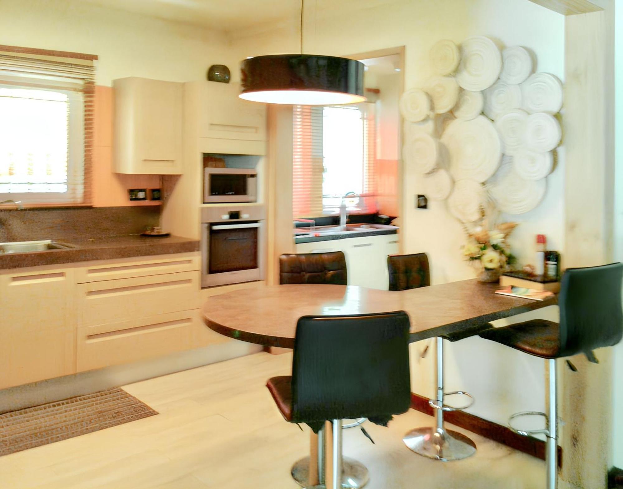 Spacious House In Flic En Flac With Shared Pool 외부 사진